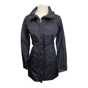 Patagonia Rain Jacket in Black - Womens Small